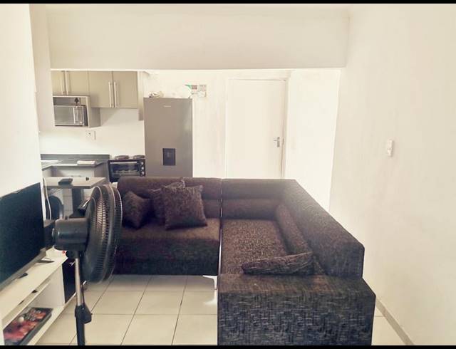 2 BEDROOM PROPERTY TO RENT IN RESERVOIR HILLS
